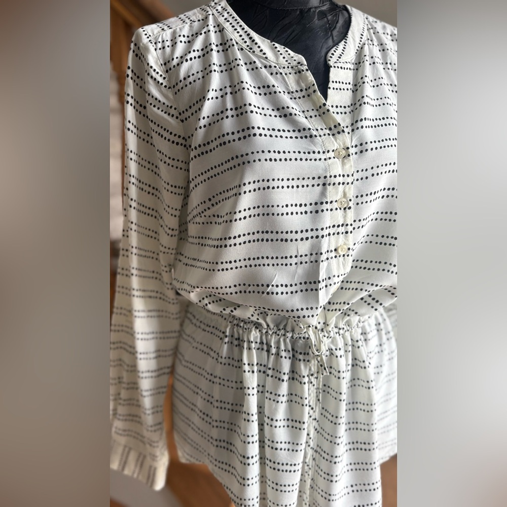 Talbots White Black Dot Print Blouse Size Small Peplum Waist Tie Lightweight Top - Picture 4 of 10